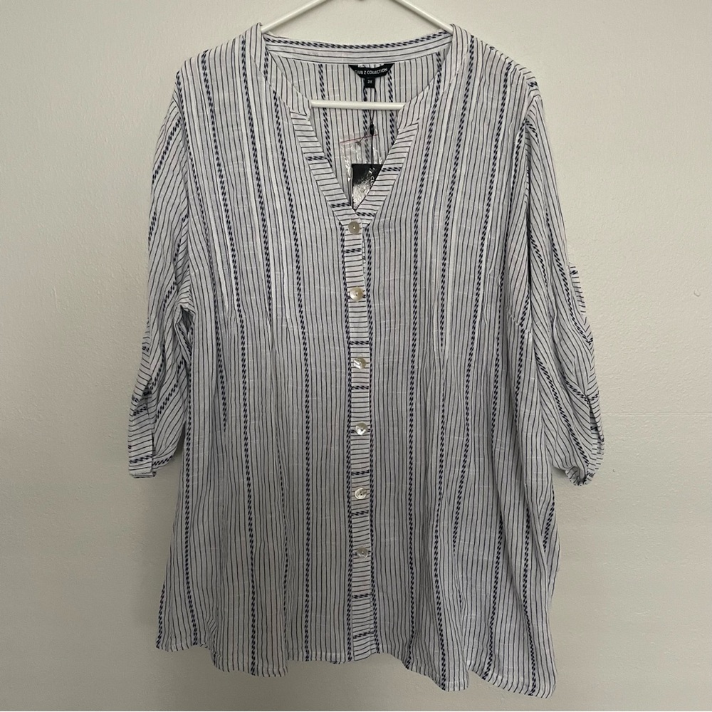 Club Z Collection Tunic Button Up Top Women’s Size 3X White Blue Striped Blouse